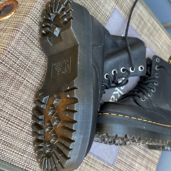 NWT Dr. Martens Jadin III Leather Lace Up Boots with air cushioned Blk Size 7 - Picture 5 of 15